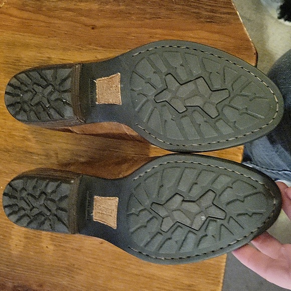 Born "Kerri" Distressed Suede Women's Bootie Brown Leather Shoes Size 7.5 - Picture 8 of 17